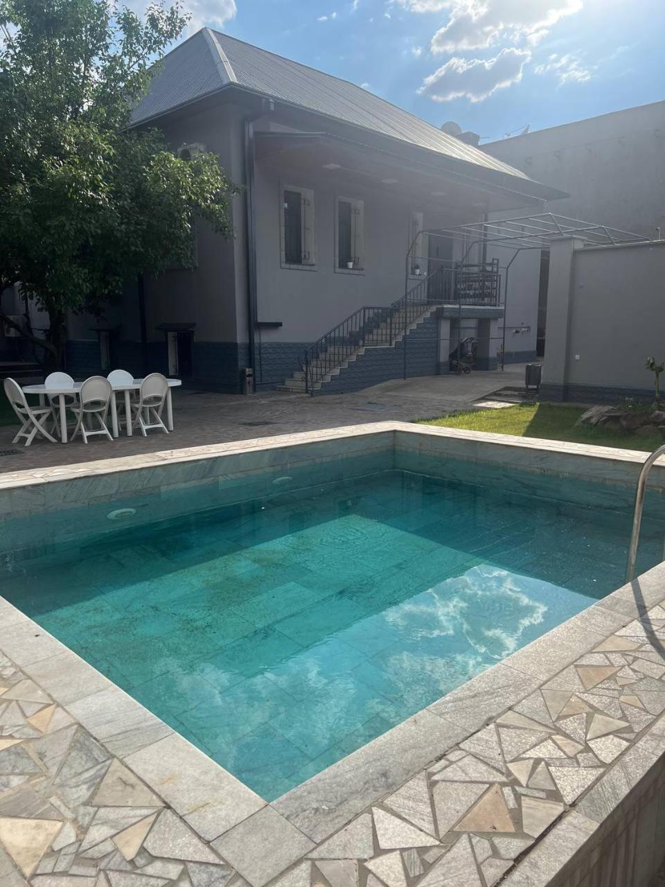 Hostel Premium Ташкент Екстер'єр фото